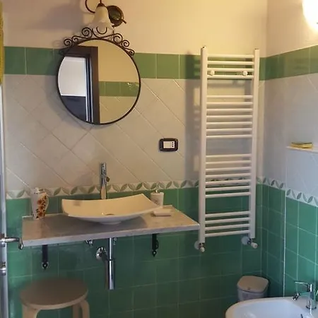 La Taverna Degli Angeli Bed and Breakfast Vezzi Portio