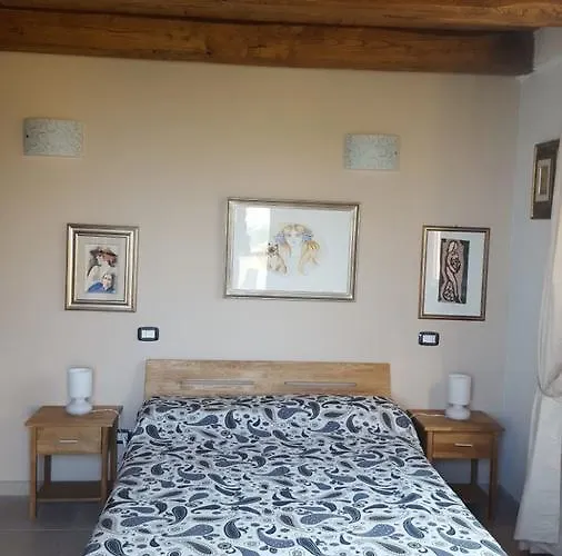 فندق مبيت وإفطار La Taverna Degli Angeli 3*